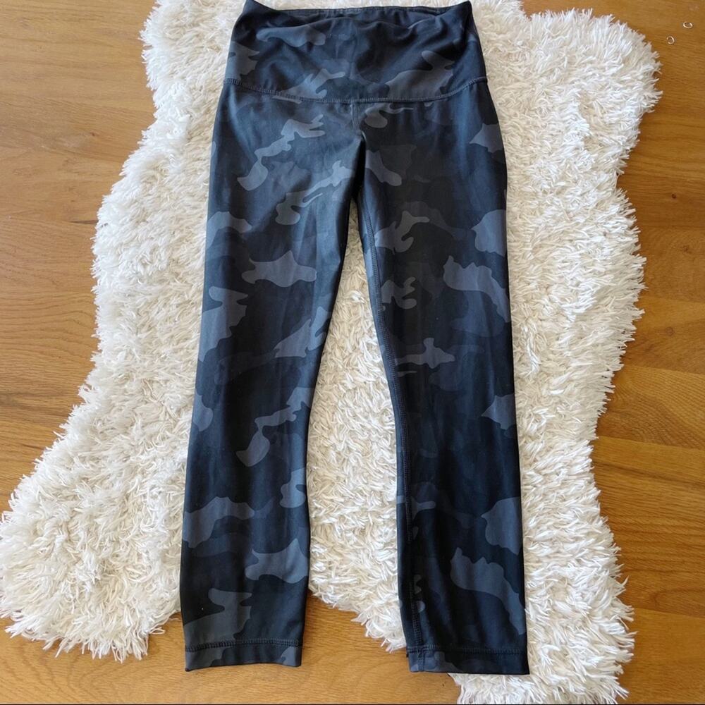 Yogalicious Lux camo ankle cropped athletic workout yoga leggings womens size XS